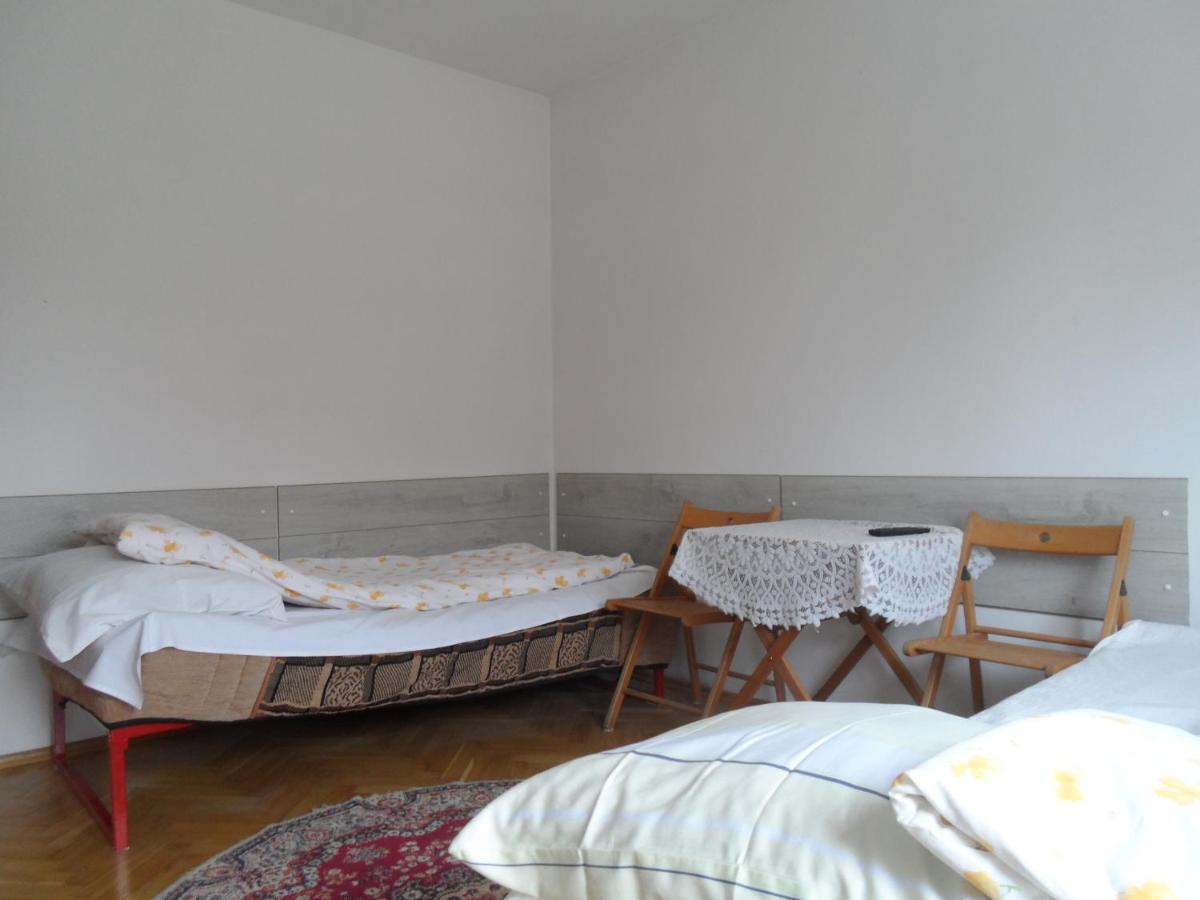 Homestay Mira